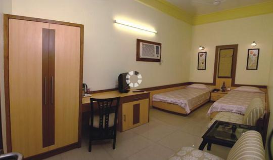 Hotel Cresent Villa